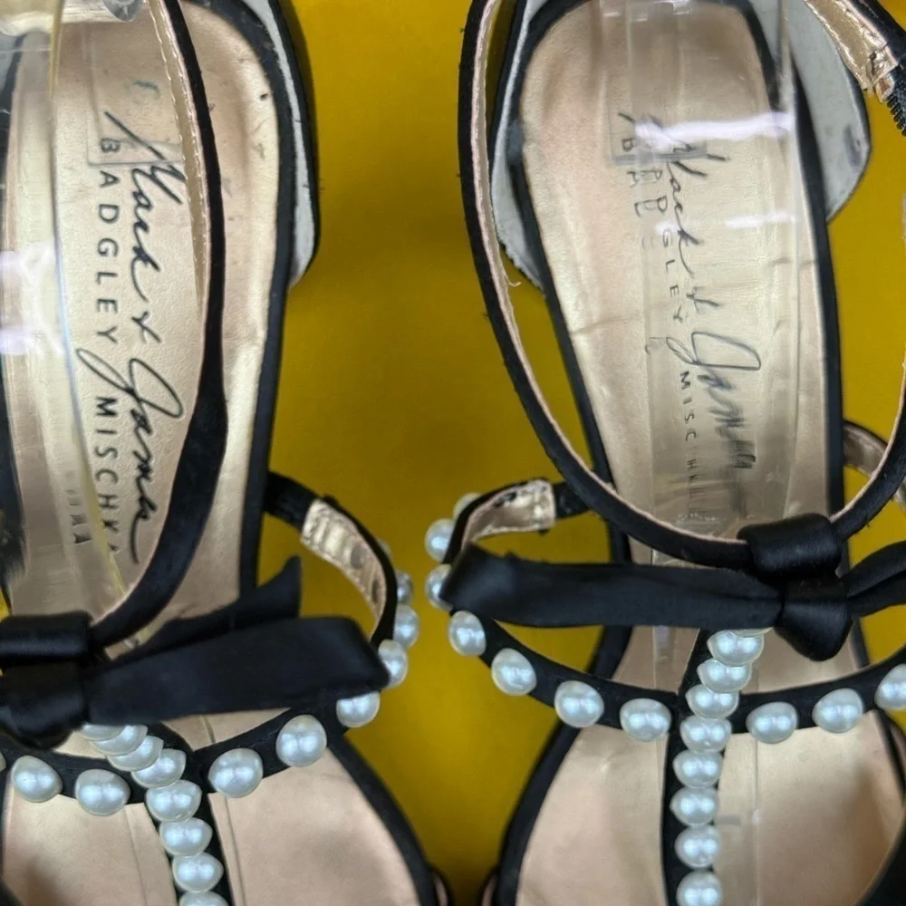 Badgley Mischka step out